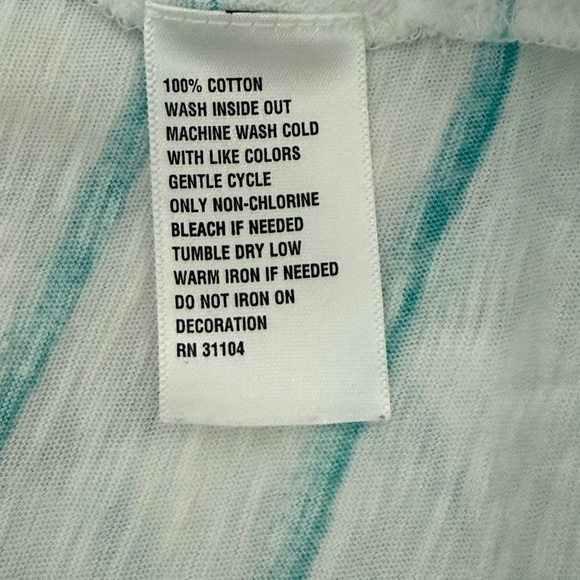 Crown & Ivy White and Green Graphic Short Sleeve T-Shirt - Picture 7 of 7